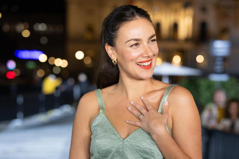 Janina Uhse: Schauspielkunst, Wandel und Erfolg