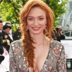 Eleanor Tomlinson: zwischen Talent, Charisma und Vielseitigkeit