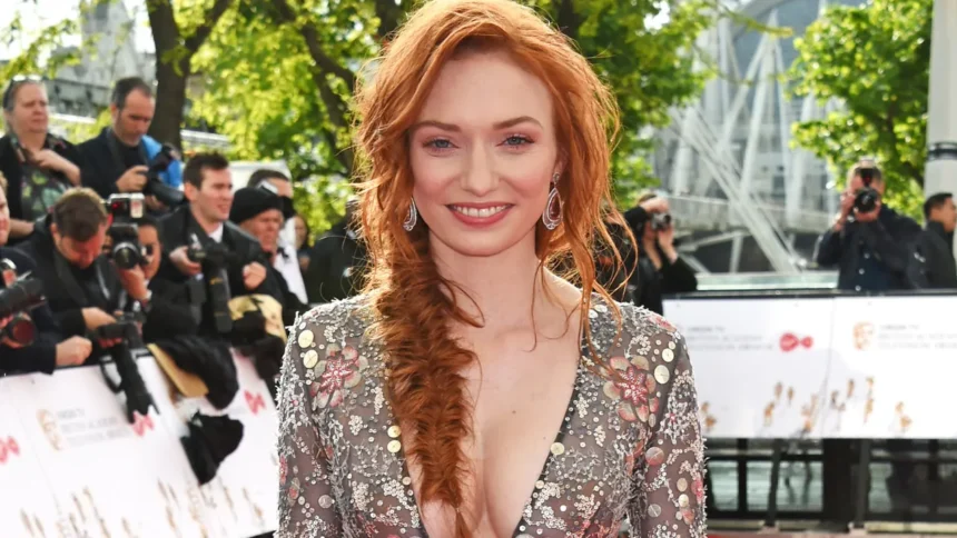 Eleanor Tomlinson: zwischen Talent, Charisma und Vielseitigkeit