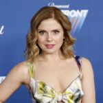 Rose McIver: Karriere der neuseeländischen Schauspielerin
