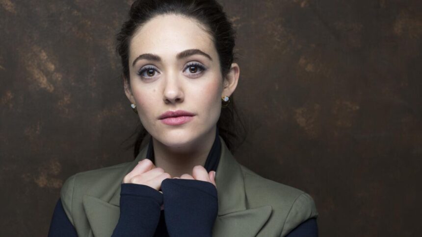 Emmy Rossum: einer vielseitigen Schauspielerin und Sängerin